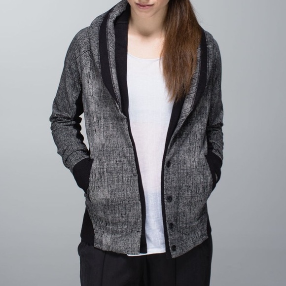 ♥️Lululemon To Class Cardigan Jacket Black & White -  sz 6 - Picture 2 of 7